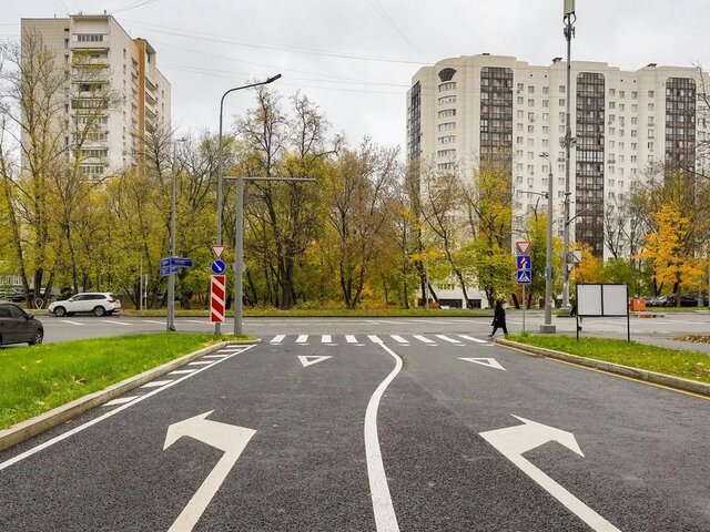 Масштабное благоустройство провели на Тарутинской улице в Москве