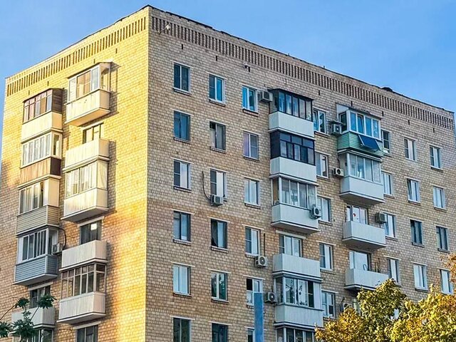 Капремонт трех домов с декоративными фризами завершается в М